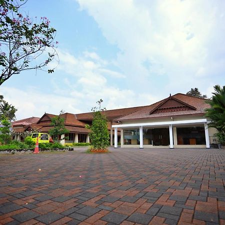 Clay House Hotel Thrissur ภายนอก รูปภาพ