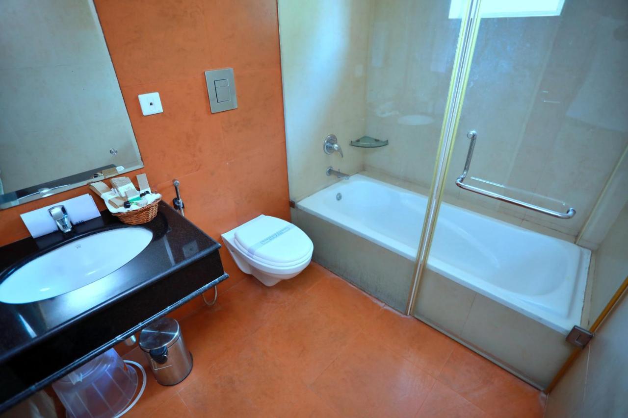 Clay House Hotel Thrissur ภายนอก รูปภาพ